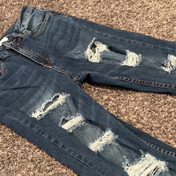 2/$15✨ ripped skinny jeans - Picture 2 of 4